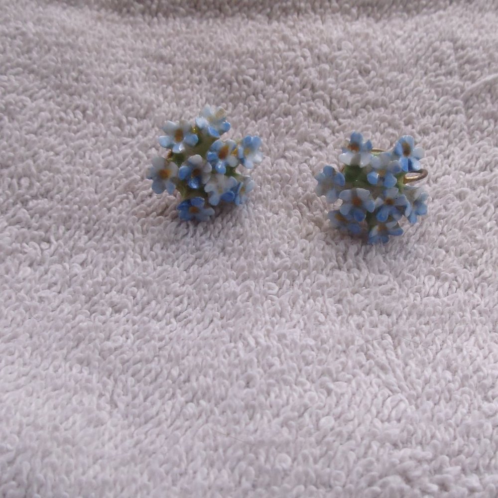 Denton England screw back clip earrings blue flowers bouquet